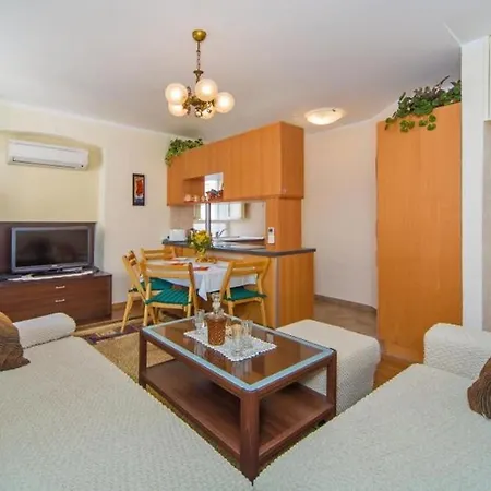Maru - Two Bedroom With City View * דוברובניק